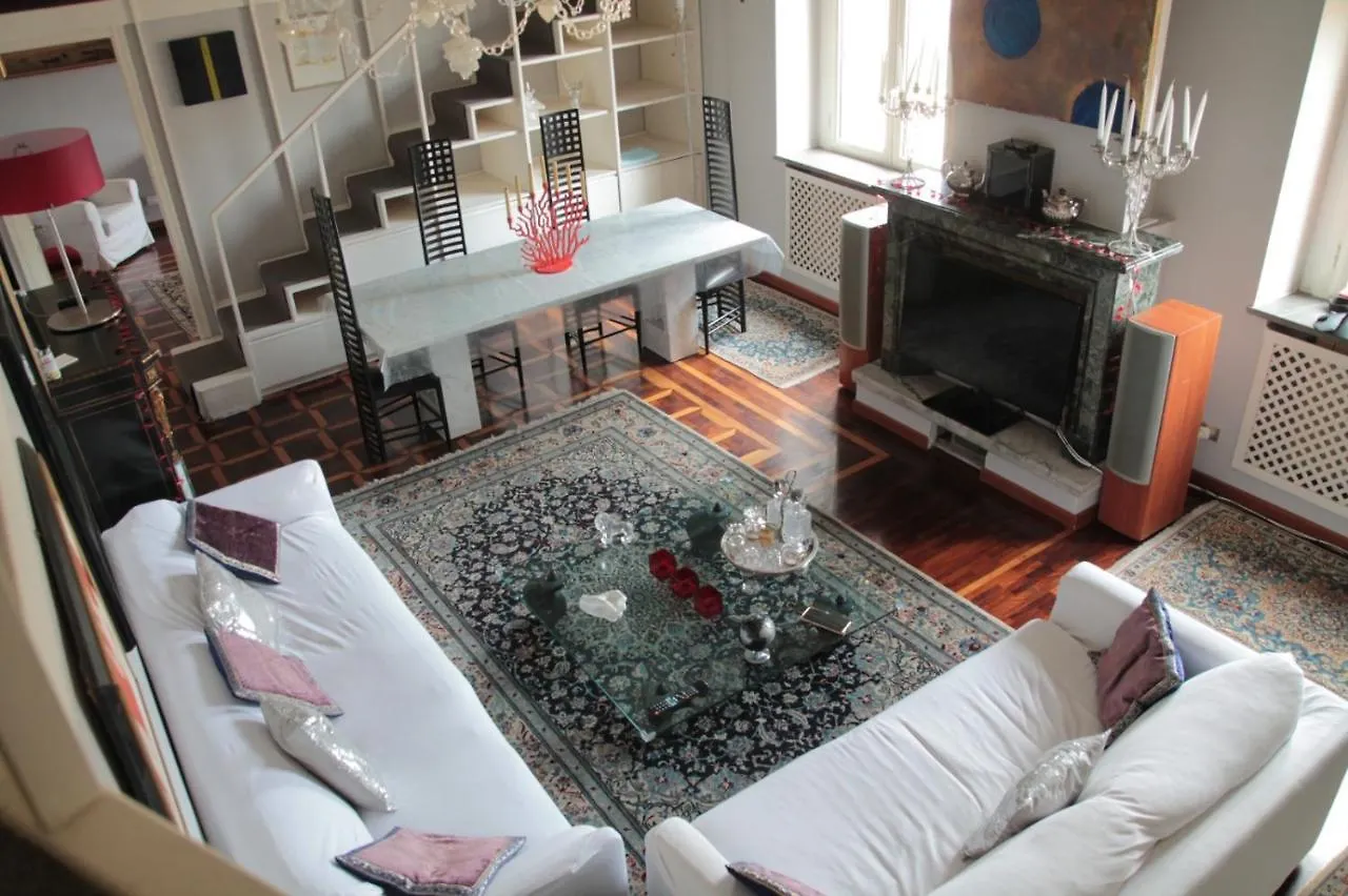 Apartment Chiaia Glamour Appartamento Centralissimo Naples