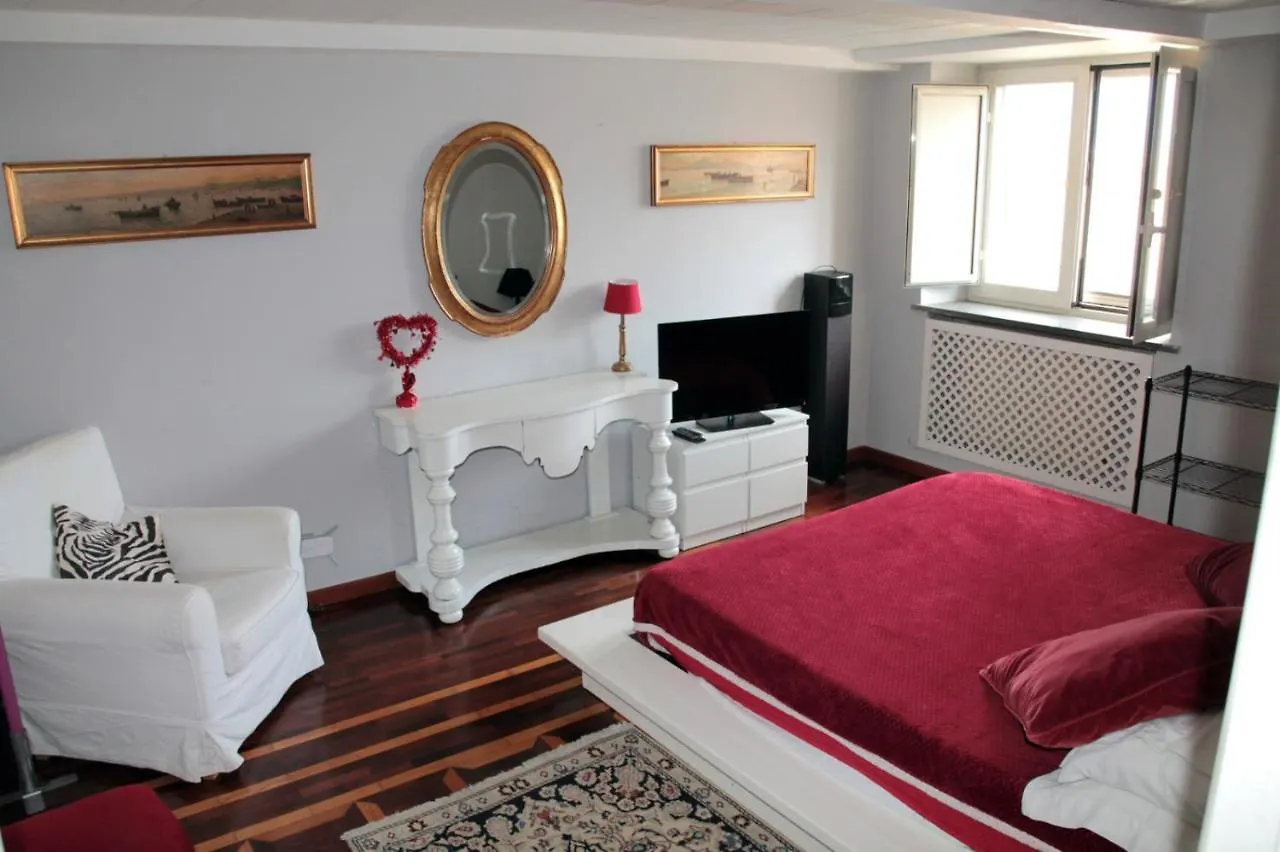 Chiaia Glamour Appartamento Centralissimo Naples Italy